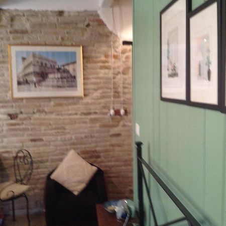 Mirella Apartment Perugia Bagian luar foto